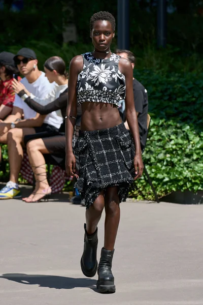 Look 36